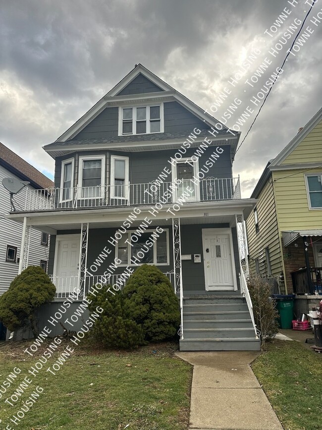 Building Photo - 311 Herkimer St