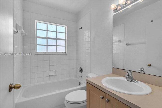 Building Photo - 2400 SW 87th Way