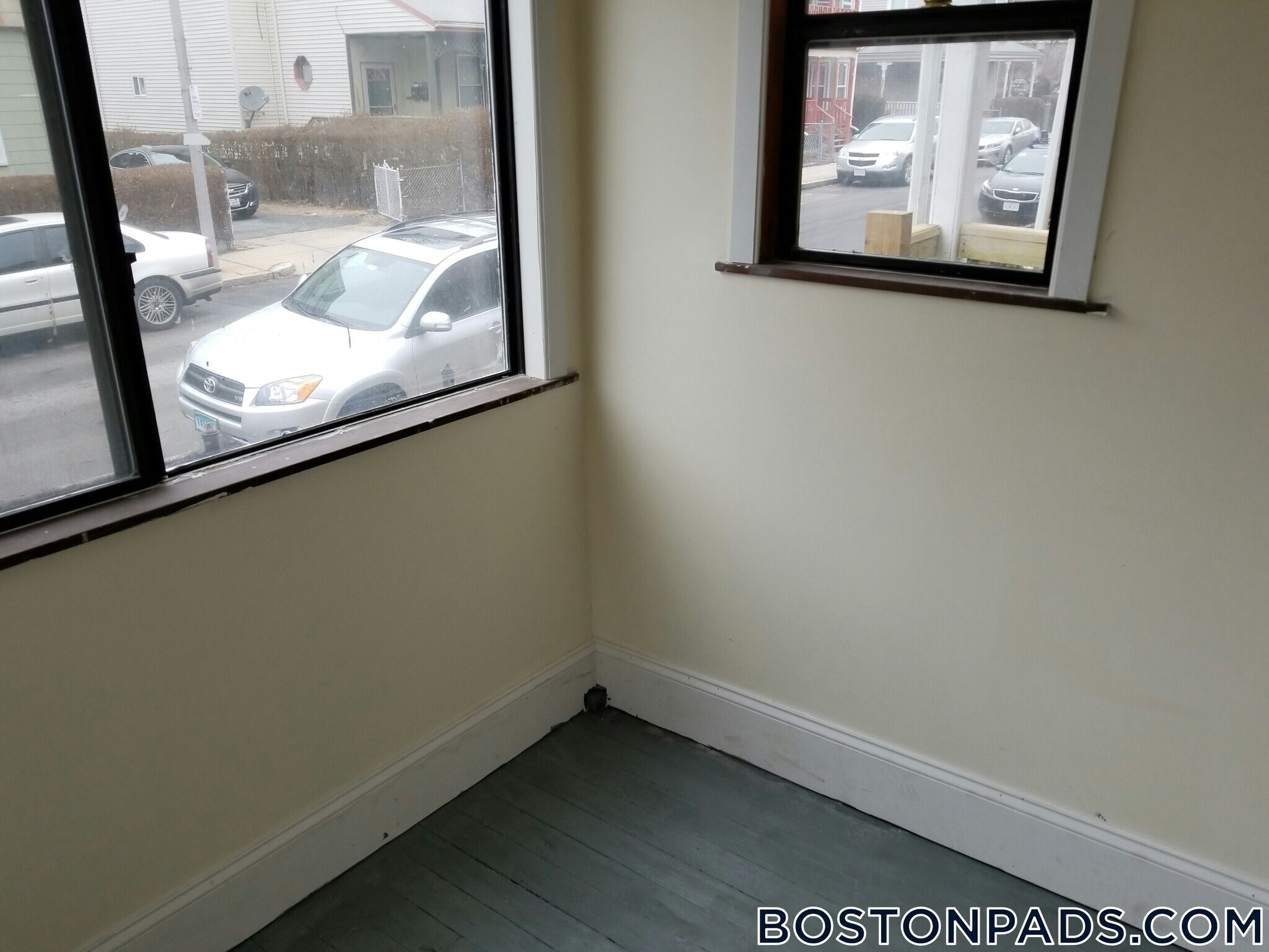 Building Photo - 81 Ruthven St