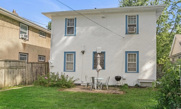 Shared patio space in back - 1676 Randolph Ave
