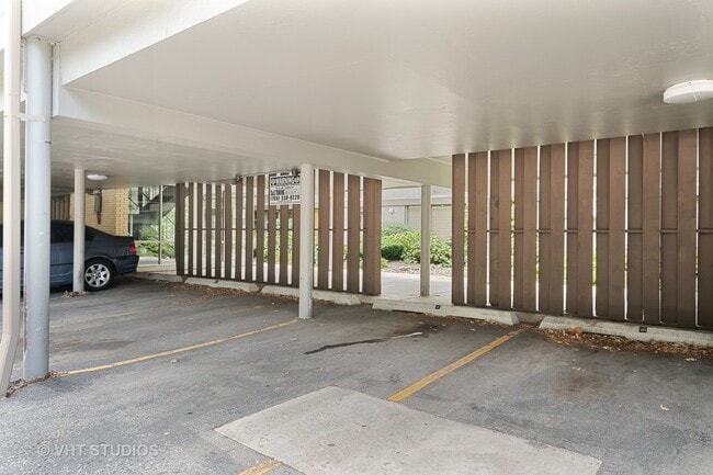 Building Photo - 1044 Ontario St