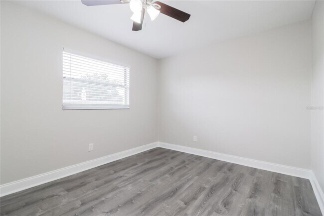 Building Photo - 505 E Palmetto Ave