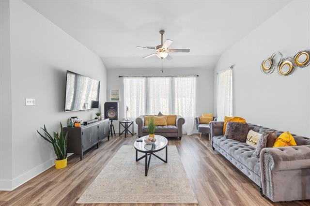 Building Photo - 2470 Pebble Bank Ln