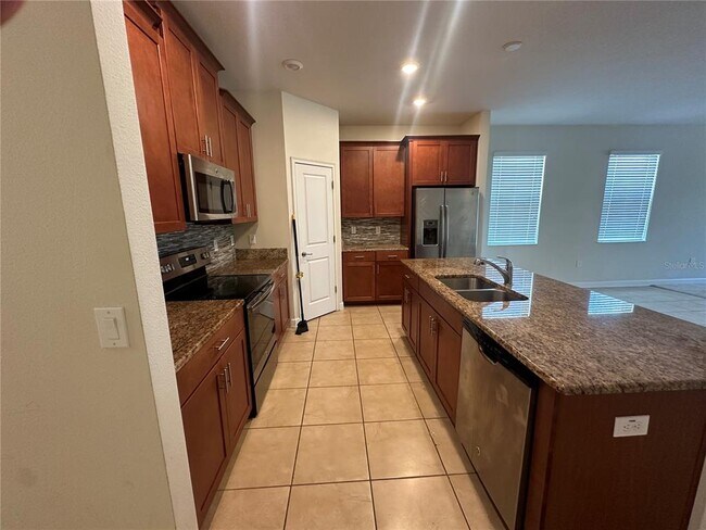 Building Photo - 10132 Lovegrass Ln