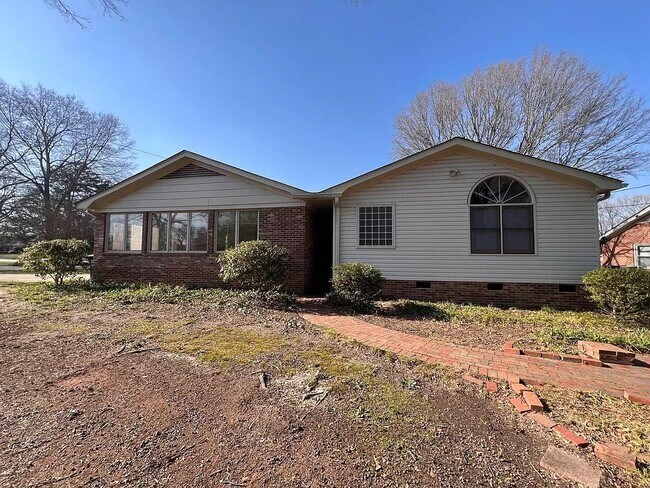 Building Photo - 102 Woodcliff Ct