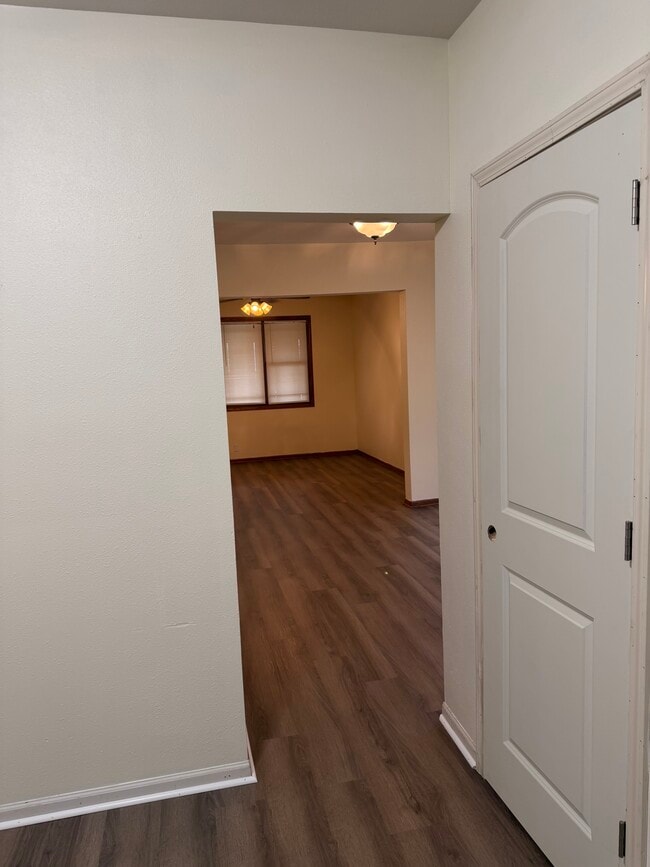 Building Photo - 2908 S Chicago Ave