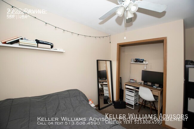 Building Photo - 2222 Ravine-