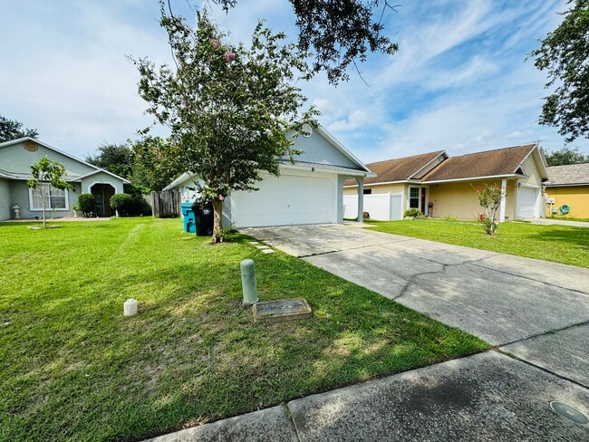 Building Photo - Beautiful 3br 2ba fenced home!