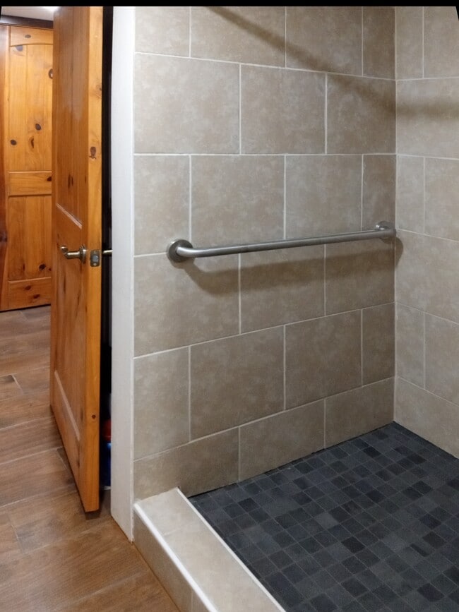 Fully tiled shower. - 8008 149th St NW