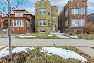 Building Photo - 7729 S Laflin St
