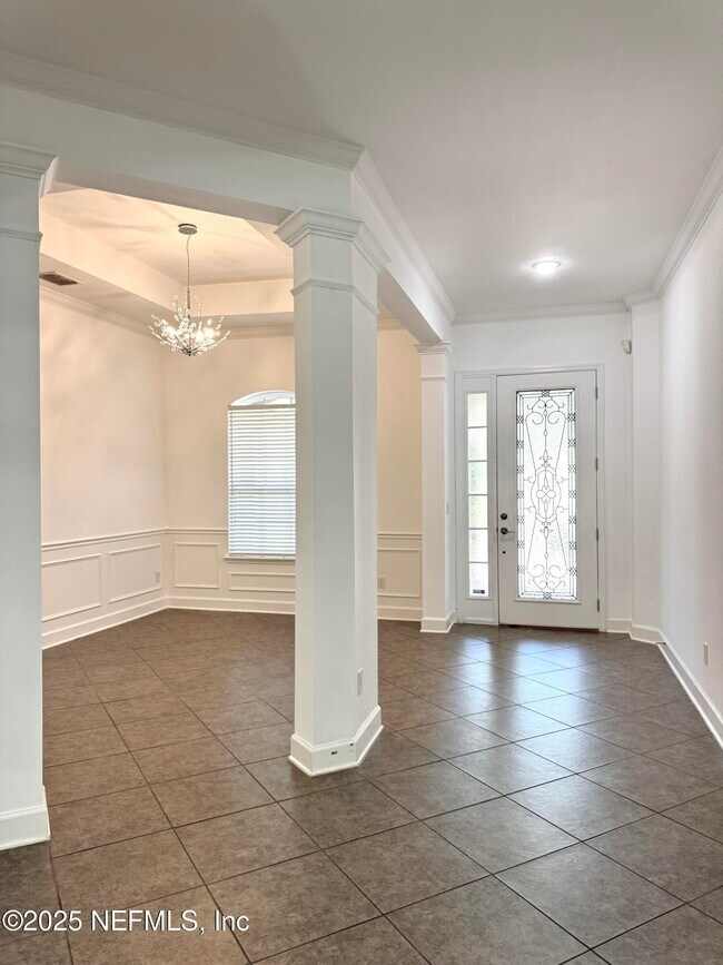 Building Photo - 559 Majestic Eagle Dr