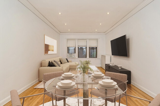 Building Photo - 1327 W Addison St