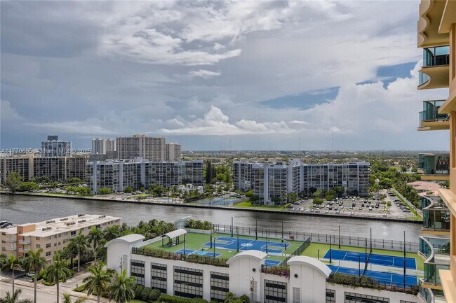 Building Photo - 2501 S Ocean Dr