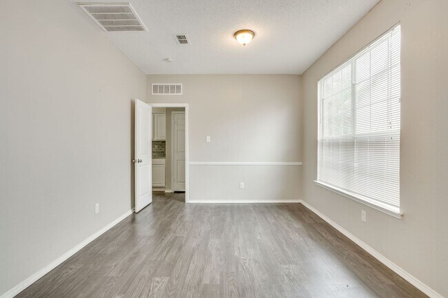 Building Photo - Great Large 4 Bedroom, 2.5 Bath Home Ready for New Tenants- Crowley ISD- 76123