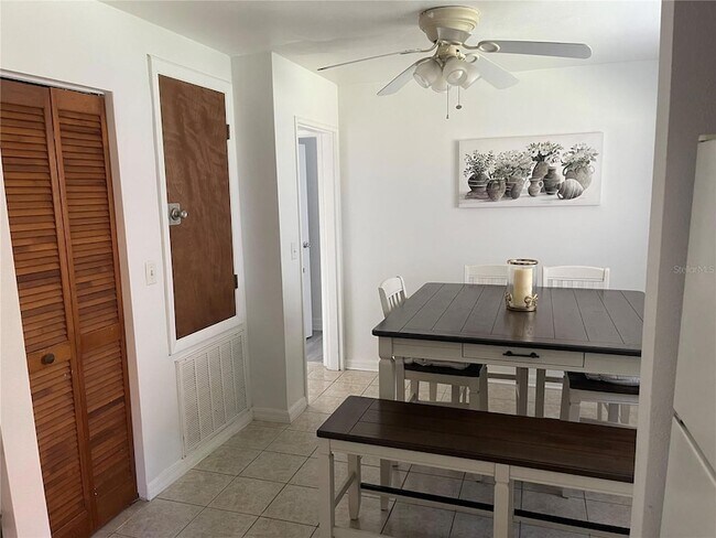 Building Photo - 1735 Moose Dr