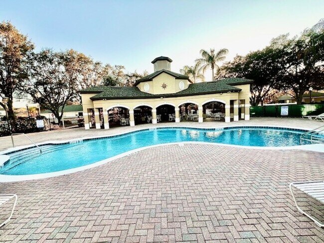 Building Photo - Amazing 4x2 in Lake Nona!! Gated Nona Crest! All tile flooring!! 2 car garage!