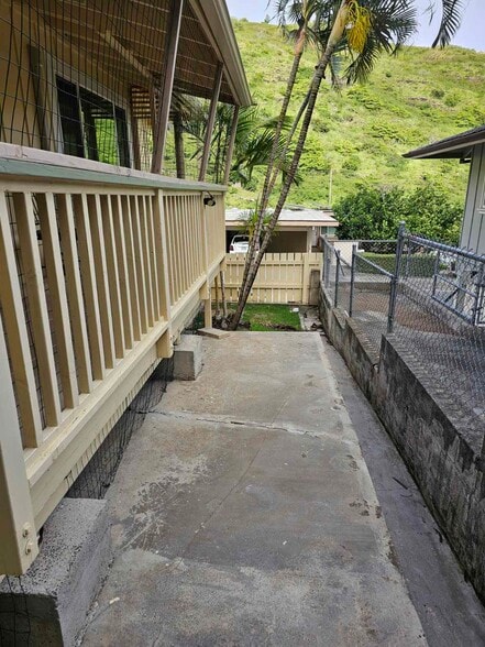 Building Photo - 5344 Malu Pl