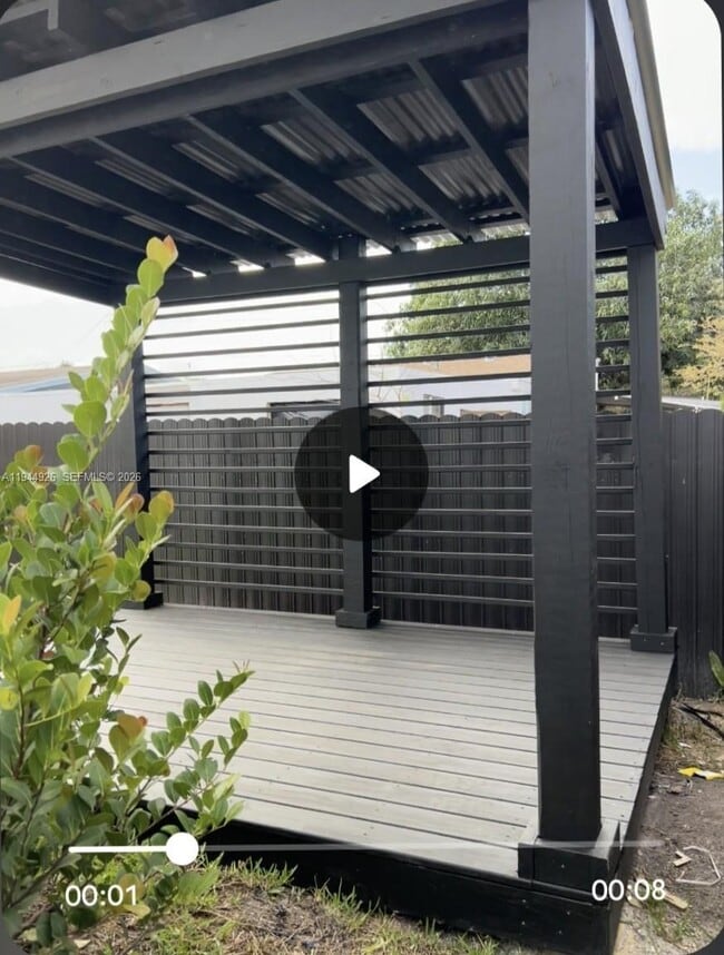 Building Photo - 8012 NW 14th Pl