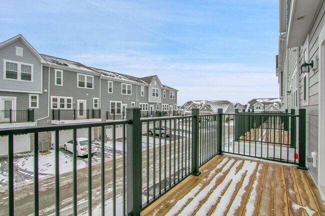 Building Photo - 6275 Sandbelt Dr