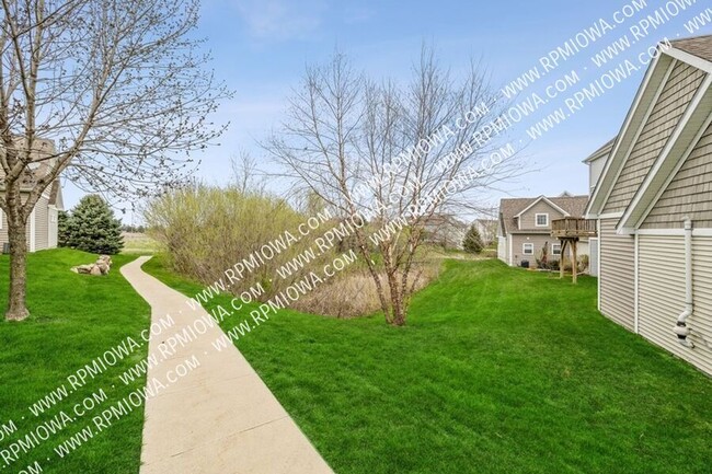 Building Photo - WAUKEE SCHOOLS!! 3 Bedroom, 2.5 Bath Townh...