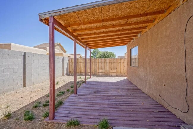 Outdoor patio - 6909 Cleghorn Rd NW