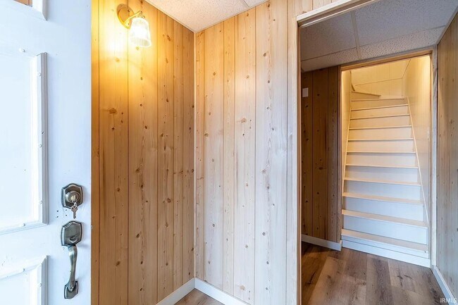 Building Photo - 804 N Harrison St