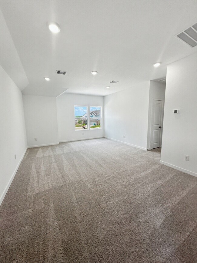 Building Photo - 26915 Nightingale Songs Dr