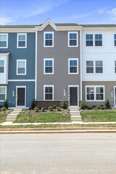 Building Photo - 331 Sandy Bottom Cir