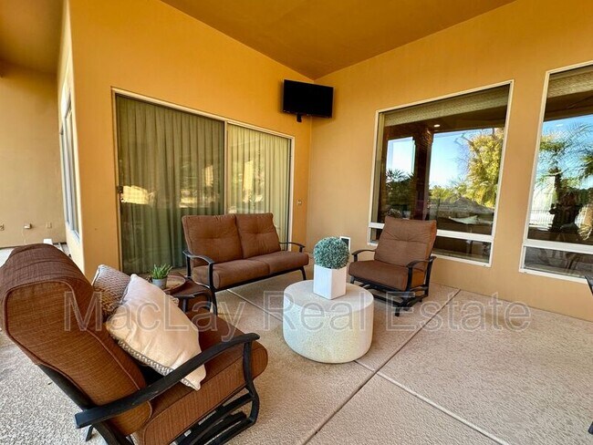 Building Photo - 5711 W Linda Ln