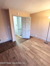 Building Photo - 19 Brook St