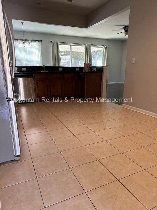 Building Photo - 4240 Metron Dr