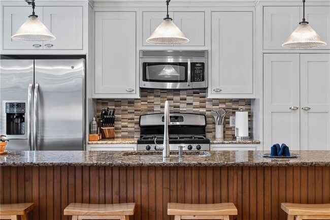 Building Photo - 706 Ivy St