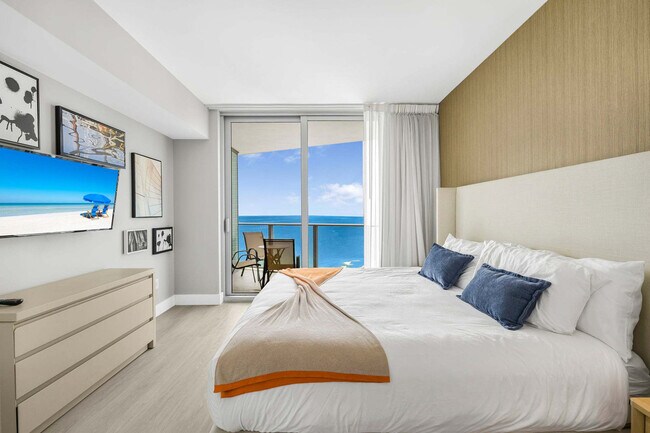 Building Photo - 4111 S Ocean Dr