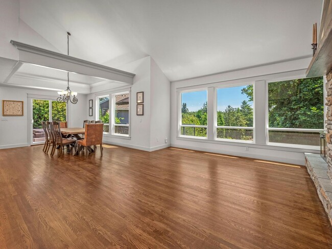 Building Photo - Welcome to the beautiful remodeled home ne...