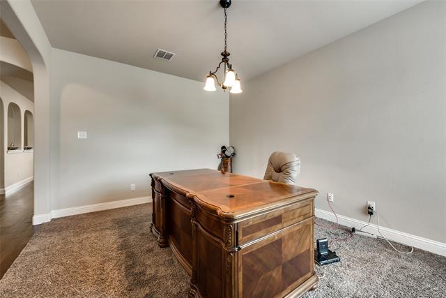 Building Photo - 1325 Realoaks Dr