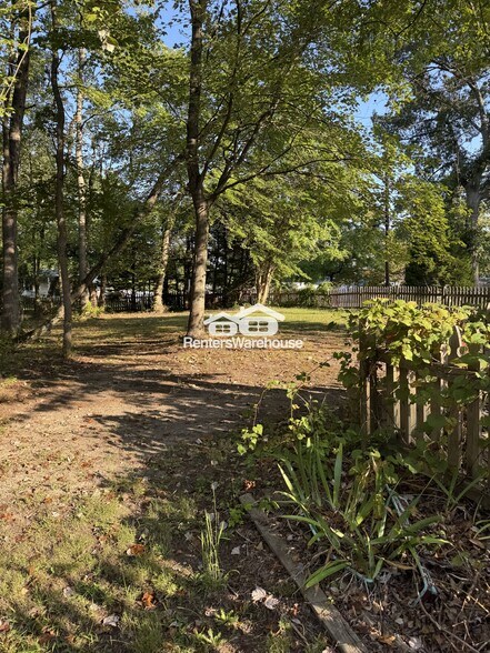 Building Photo - 8026 Stone Haven Dr
