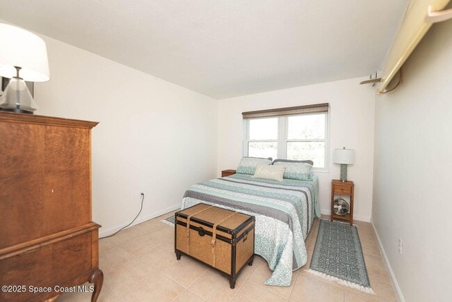 Building Photo - Furnished and Available April 6th 2026