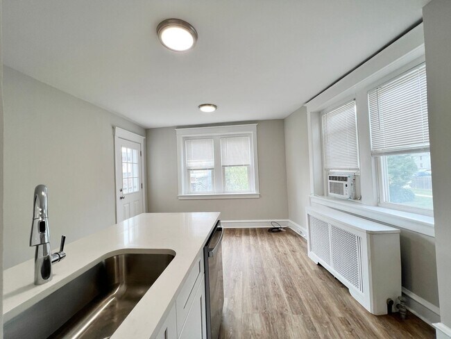 Building Photo - 193-197-197 E Lancaster Ave