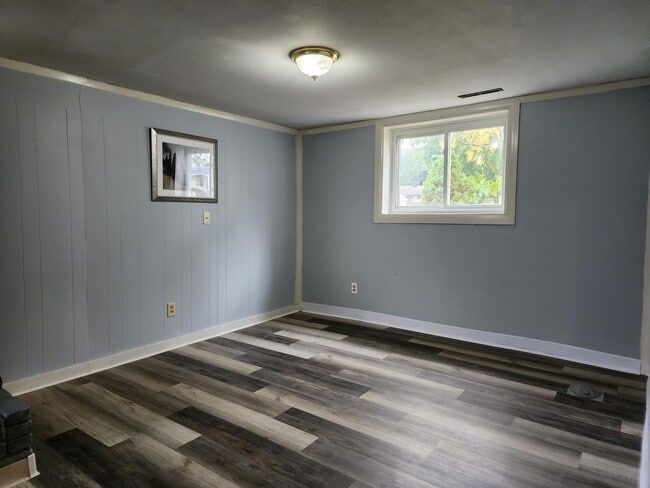 Building Photo - 9225 Carol Ann Dr