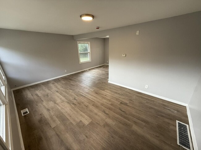 Building Photo - 3526-28 East 9th Avenue