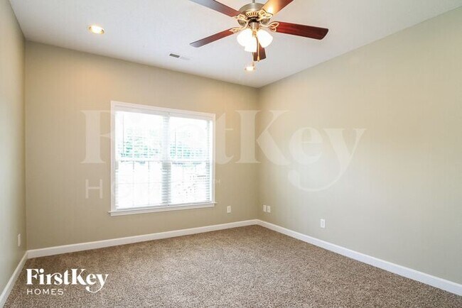 Building Photo - 127 Scottsdale Ln