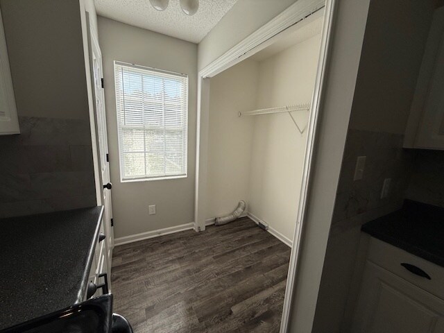 Building Photo - 2806 Pleasant Garden Rd