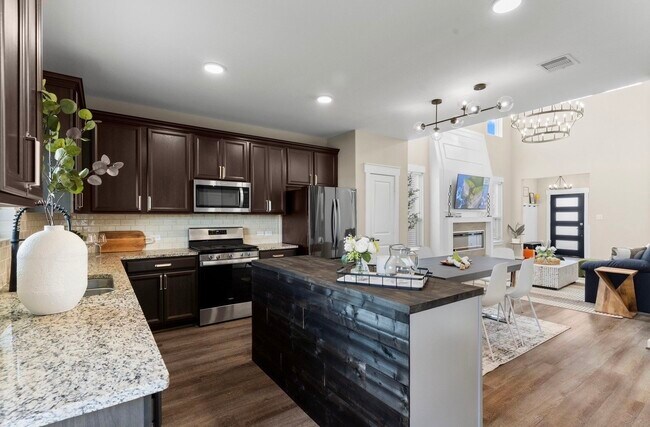 Building Photo - 12650 Alta Vista