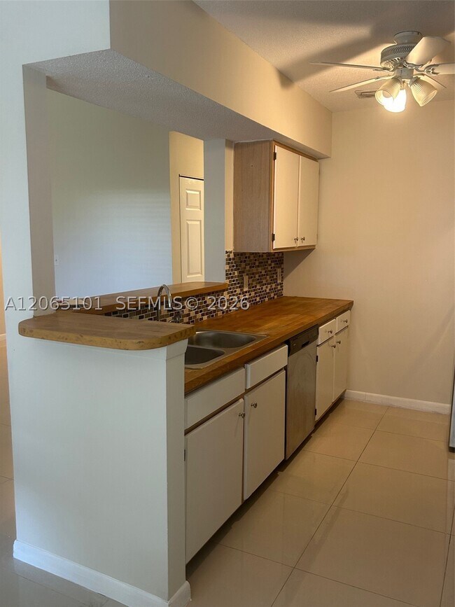 Building Photo - 815 Boynton Beach Blvd