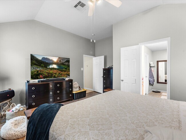 Building Photo - 19527 Billineys Park Dr