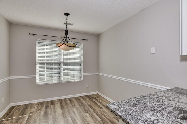 Building Photo - 4318 Sanderling Dr