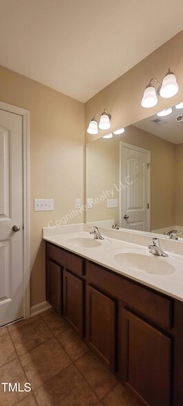 Building Photo - 9824 Precious Stone Dr