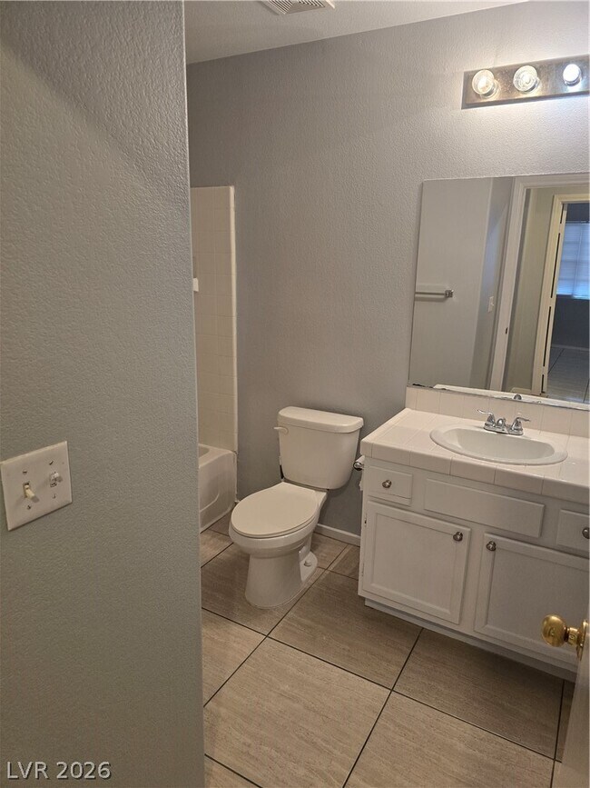 Building Photo - 5843 Berry Hill Ln