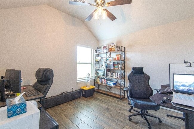 Building Photo - 2244 E Kellan Ct Terrace