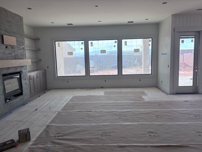 Building Photo - 329 Climber Wharf Ln